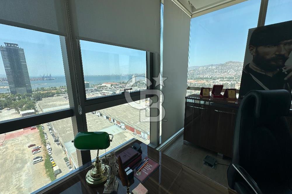 Ventus Tower Bayraklı'da Deniz Manzaralı Satılık Prestijli Ofis