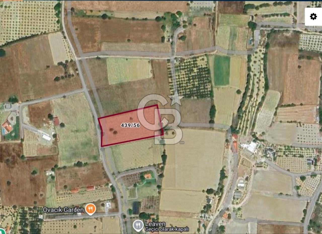 ÇEŞME MUSALLA'DA SATILIK 7.458 m² DEĞERLİ TARLA, 7,458 m² VALUABLE LAND FOR SALE IN ÇEŞME MUSALLA.