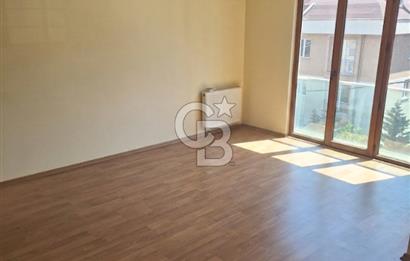 Aydınevler'de Satılık 2+2 Dubleks Asansörlü, Geniş Teraslı
