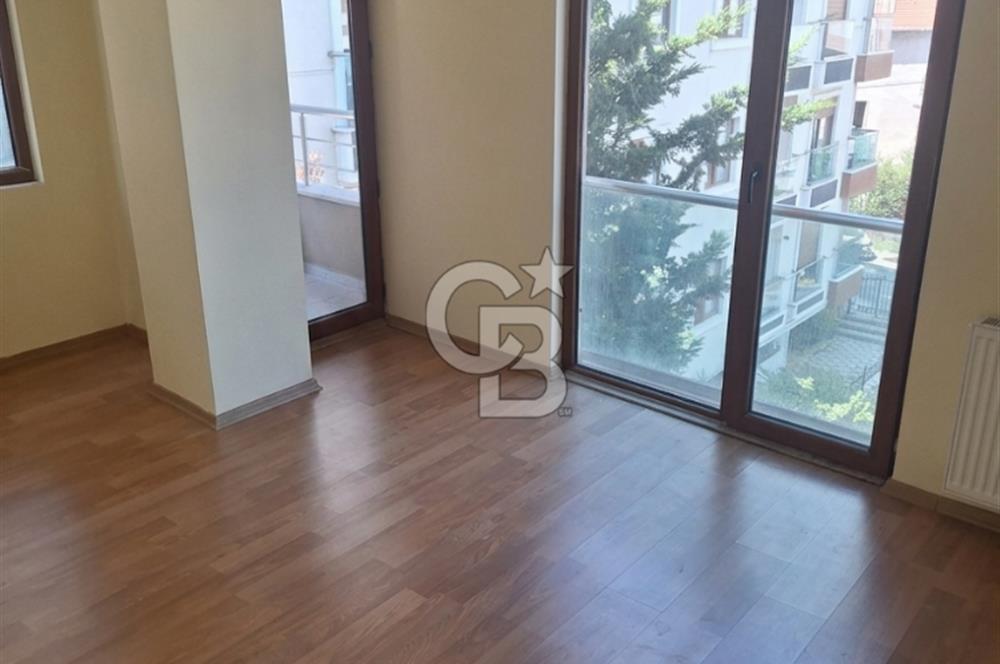 Aydınevler'de Satılık 2+2 Dubleks Asansörlü, Geniş Teraslı