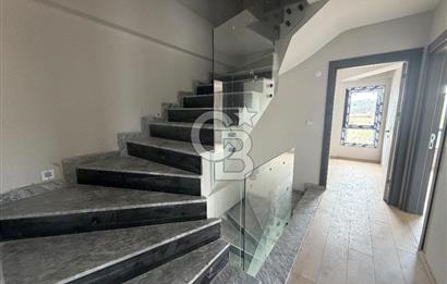 ŞAKRAN’DA DENİZE VE ANAYOLA YAKIN SATILIK 4+1 TRİPLEKS VİLLA