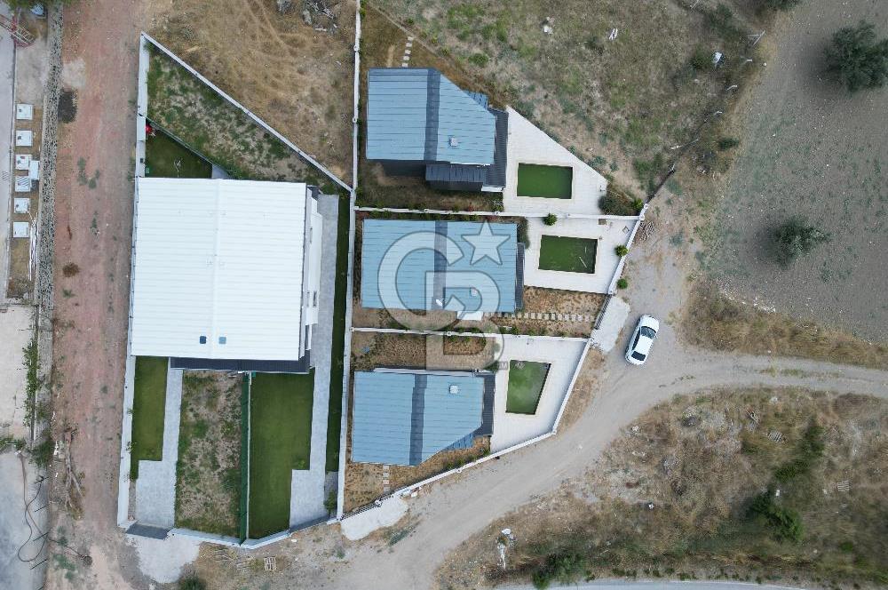 ŞAKRAN’DA DENİZE VE ANAYOLA YAKIN SATILIK 4+1 TRİPLEKS VİLLA