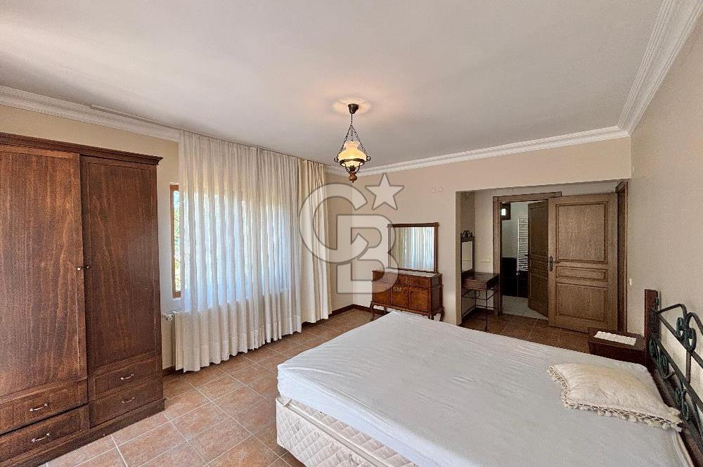 BALIKESİR BOĞAZKÖY'DE 2.177m²ARSA İÇİNDE SATILIK MÜSTAKİL VİLLA