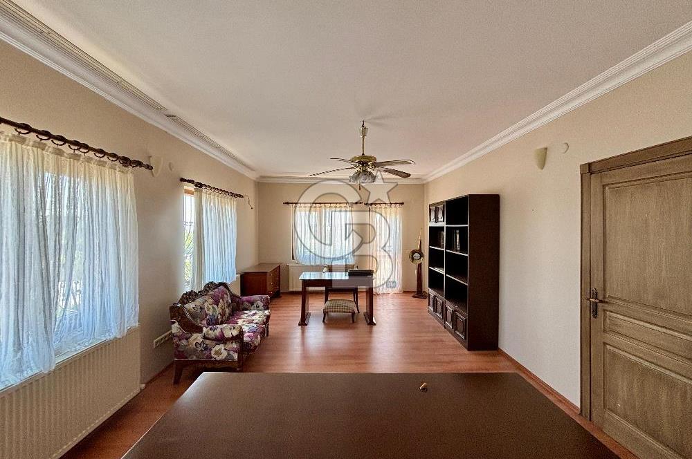 BALIKESİR BOĞAZKÖY'DE 2.177m²ARSA İÇİNDE SATILIK MÜSTAKİL VİLLA