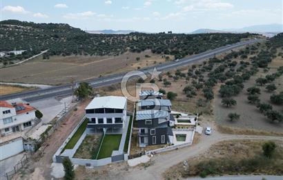 ŞAKRAN’DA DENİZE VE ANAYOLA YAKIN SATILIK 4+1 TRİPLEKS VİLLA