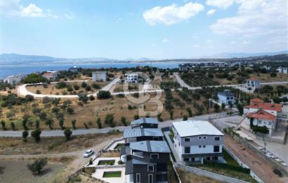 ŞAKRAN’DA DENİZE VE ANAYOLA YAKIN SATILIK 4+1 TRİPLEKS VİLLA
