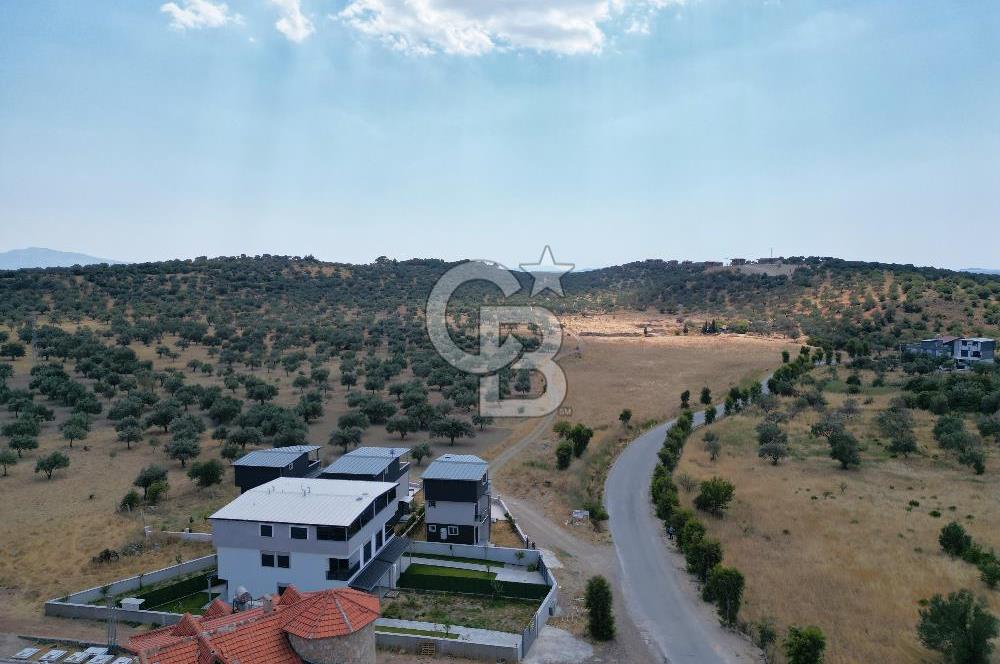 ŞAKRAN’DA DENİZE VE ANAYOLA YAKIN SATILIK 4+1 TRİPLEKS VİLLA