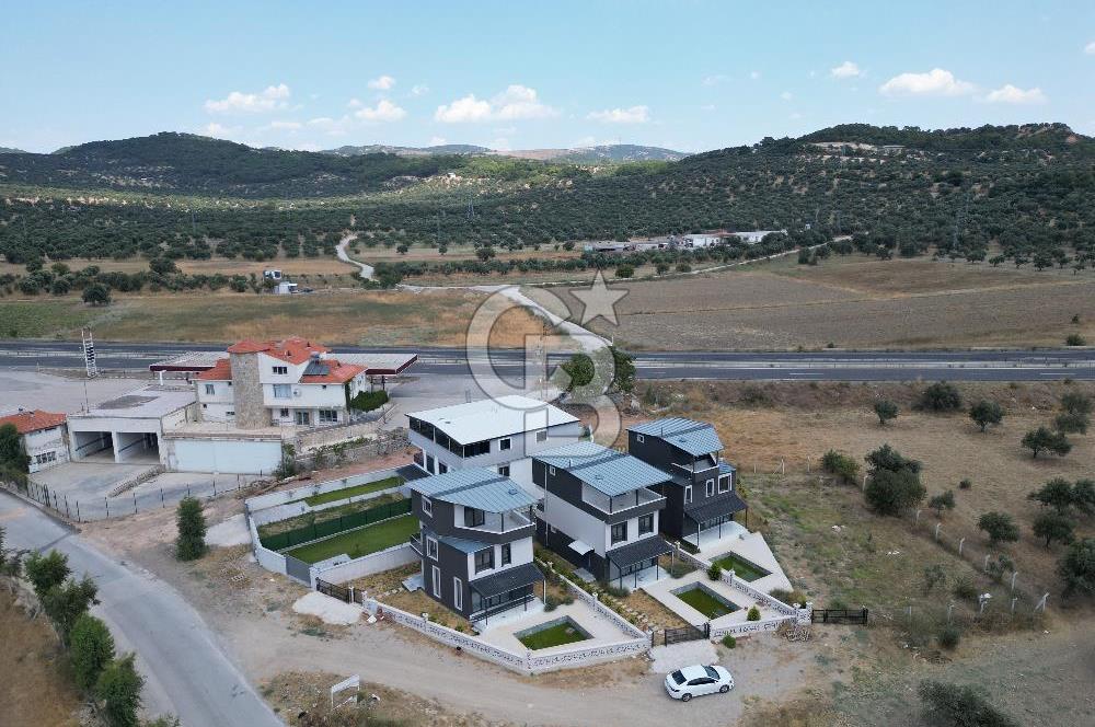 ŞAKRAN’DA DENİZE VE ANAYOLA YAKIN SATILIK 4+1 TRİPLEKS VİLLA