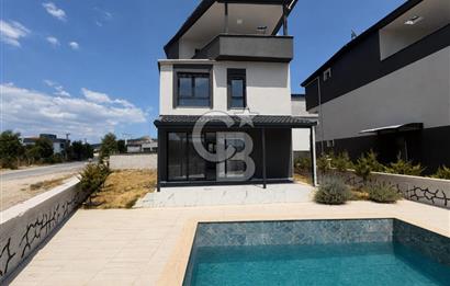 ŞAKRAN’DA DENİZE VE ANAYOLA YAKIN SATILIK 4+1 TRİPLEKS VİLLA