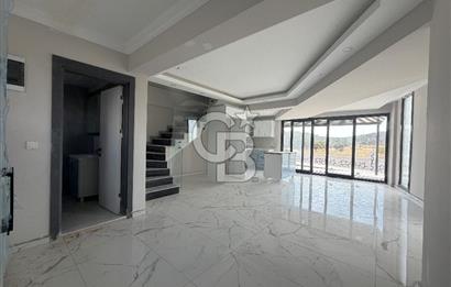 ŞAKRAN’DA DENİZE VE ANAYOLA YAKIN SATILIK 4+1 TRİPLEKS VİLLA