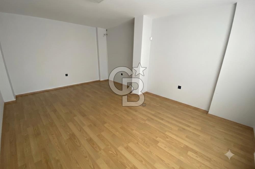 SANCAKTEPE MECLİSTE SATILIK 600 m² TİCARİ MAĞAZA / ÜRETİM TESİSİ