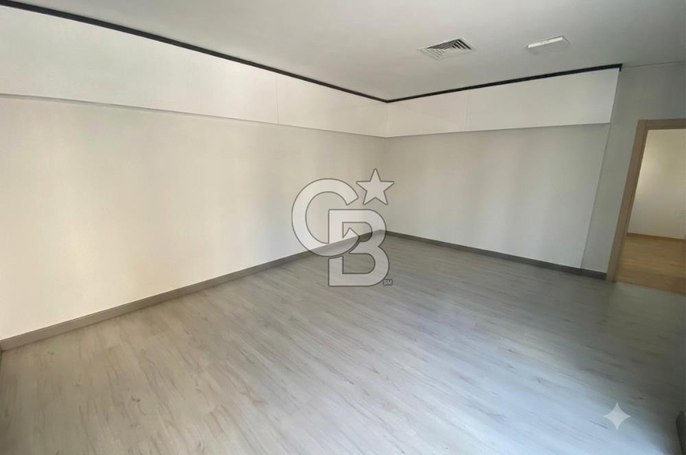SANCAKTEPE MECLİSTE SATILIK 600 m² TİCARİ MAĞAZA / ÜRETİM TESİSİ