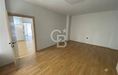 SANCAKTEPE MECLİSTE SATILIK 600 m² TİCARİ MAĞAZA / ÜRETİM TESİSİ