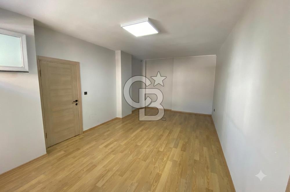SANCAKTEPE MECLİSTE SATILIK 600 m² TİCARİ MAĞAZA / ÜRETİM TESİSİ