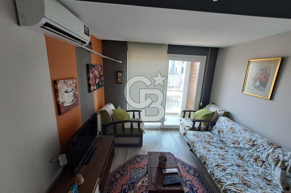 Seyrek'te Havuzlu ve Yeşillikli Site Eşyalı Kiralık 1+1