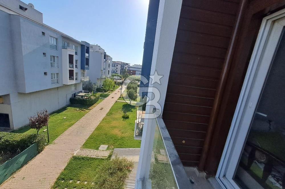 Seyrek'te Havuzlu ve Yeşillikli Site Eşyalı Kiralık 1+1