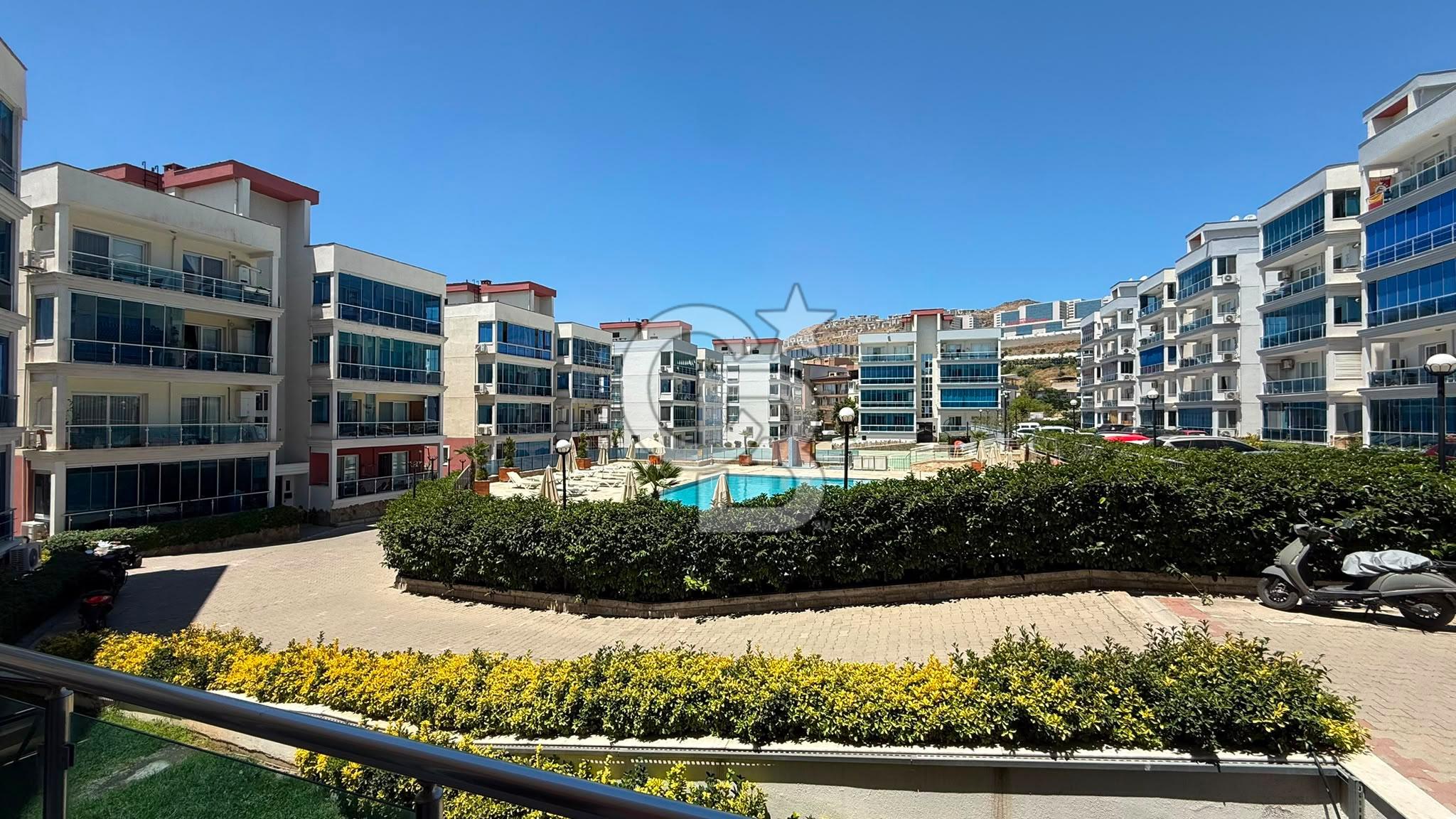 Osmangazi'de Havuz Cepheli Güvenlikli Sitede Full Eşyalı 1+1