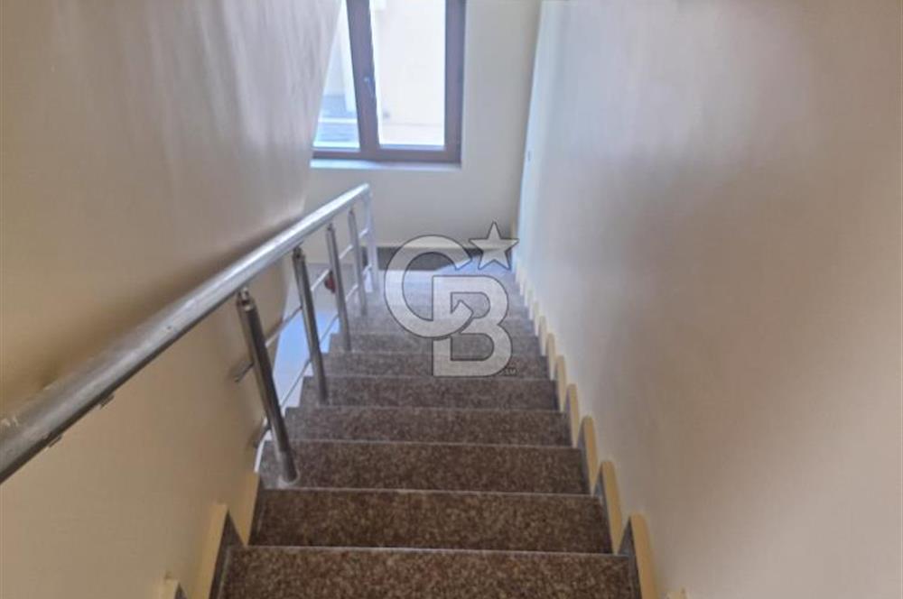Aydınevler'de Satılık 2+2 Dubleks Asansörlü, Geniş Teraslı