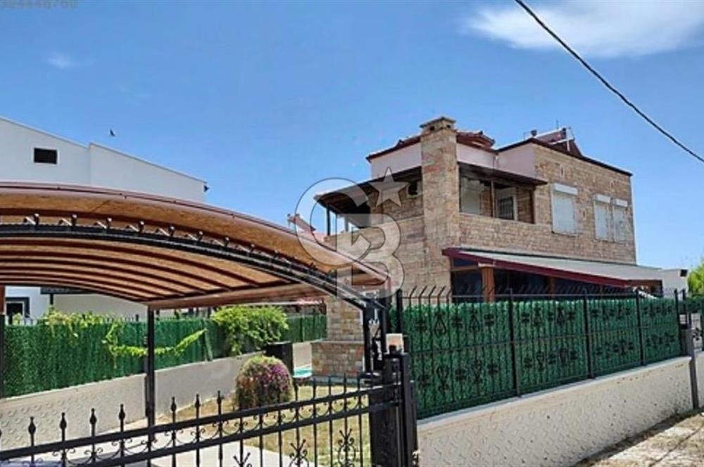 Ayvalık Sarmısaklı Plajına Yürüme Mesafesinde 5+1 Dubleks Villa