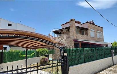 Ayvalık Sarmısaklı Plajına Yürüme Mesafesinde 5+1 Dubleks Villa