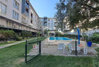 Seyrek'te Havuzlu ve Yeşillikli Site Eşyalı Kiralık 1+1 - 4 - 364141