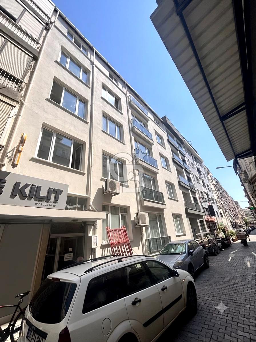 ALAYBEY'DE TADİLATLI SATILIK 2+1 DAİRE