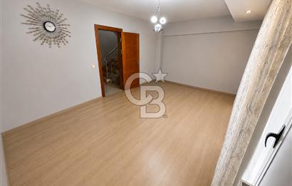 Bornova Altındağ Yeşilova Geniş Ailelere Uyg. Triplex 5+1 Villa