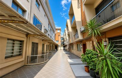 Bornova Altındağ Yeşilova Geniş Ailelere Uyg. Triplex 5+1 Villa