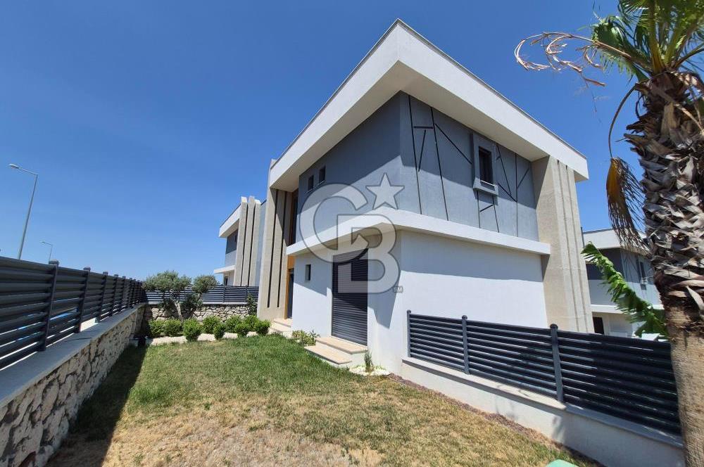MENEMEN VİLLAKENT'TE ÖZEL HAVUZLU & SAUNALI 4+1 TRİPLEX VİLLA