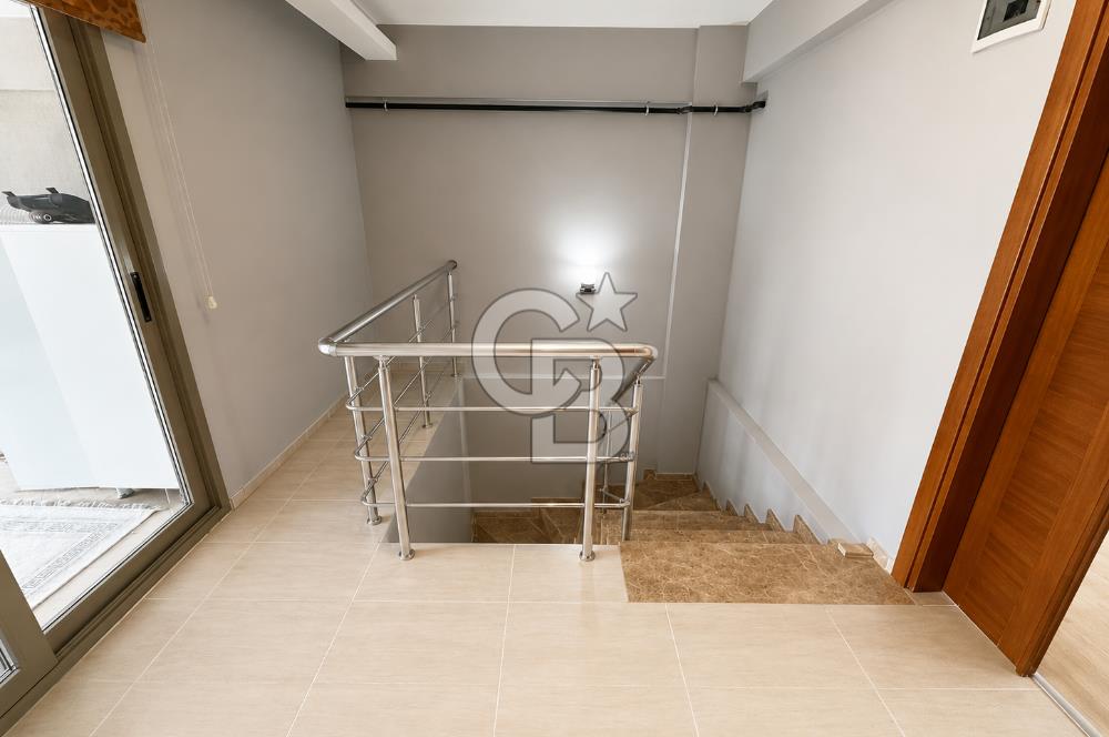 Bornova Altındağ Yeşilova Geniş Ailelere Uyg. Triplex 5+1 Villa