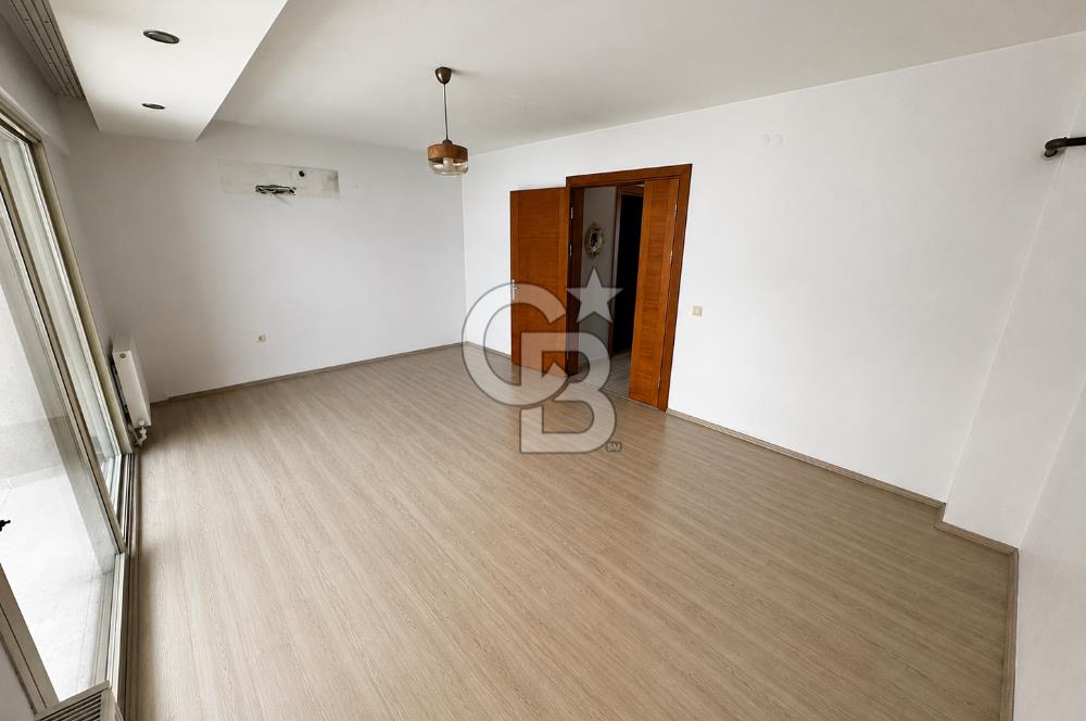 Bornova Altındağ Yeşilova Geniş Ailelere Uyg. Triplex 5+1 Villa
