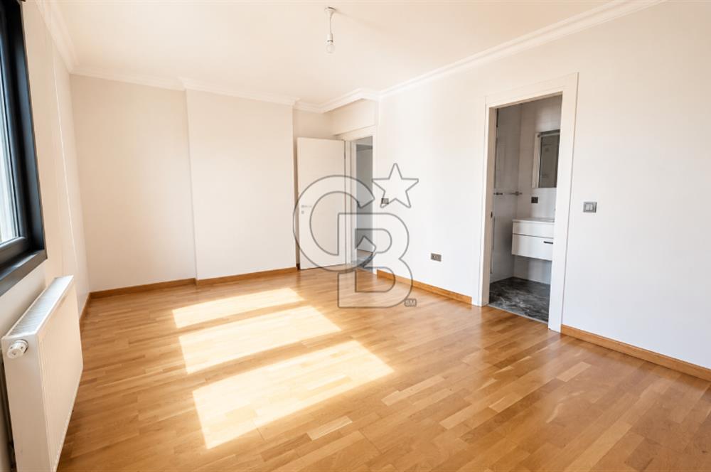 KALAMIŞ,SAHİLDE VEFA RESİDENCE'DA PRESTİJLİ 3+1 BALKONLU 125 M2