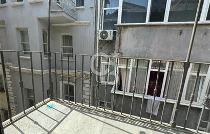 Şişhanede 100 m2 Yüksek Tavanlı 3. Katta Konumlu 2+1 Kiralık Lüks Daire 