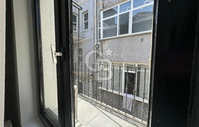 Şişhanede 100 m2 Yüksek Tavanlı 3. Katta Konumlu 2+1 Kiralık Lüks Daire 