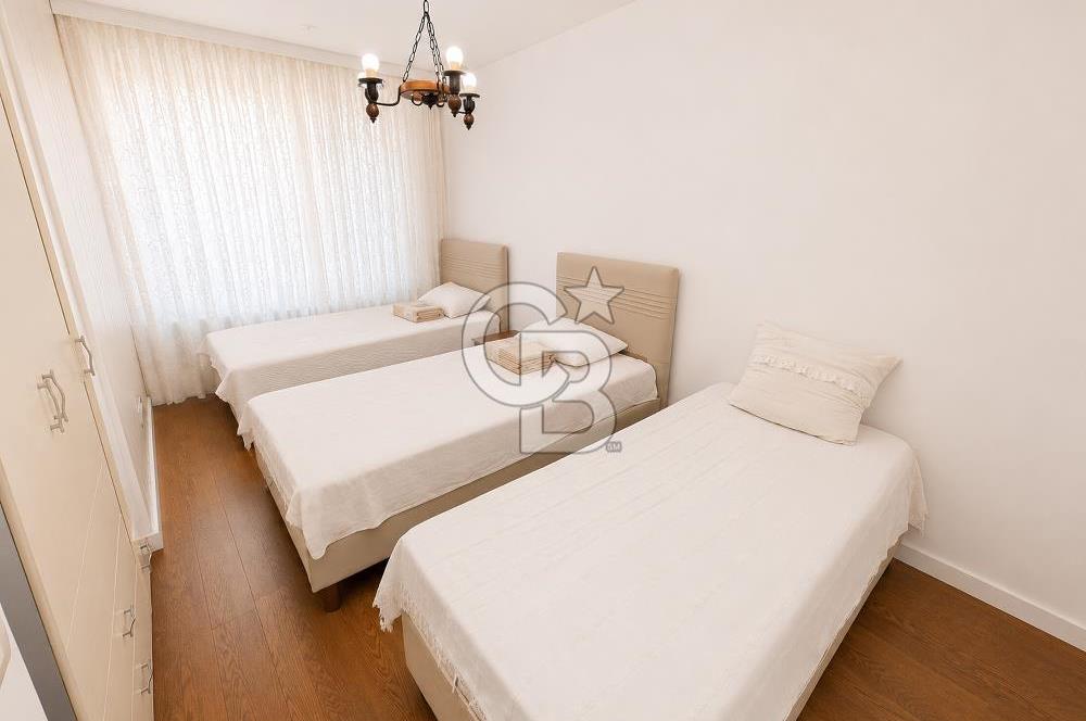 Çeşme Folkart Blu Deniz&Havuz Cepheli Kiralık Teraslı 2.5+1 Suit