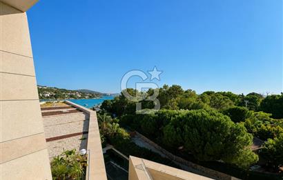 Çeşme Folkart Blu Deniz&Havuz Cepheli Kiralık Teraslı 2.5+1 Suit