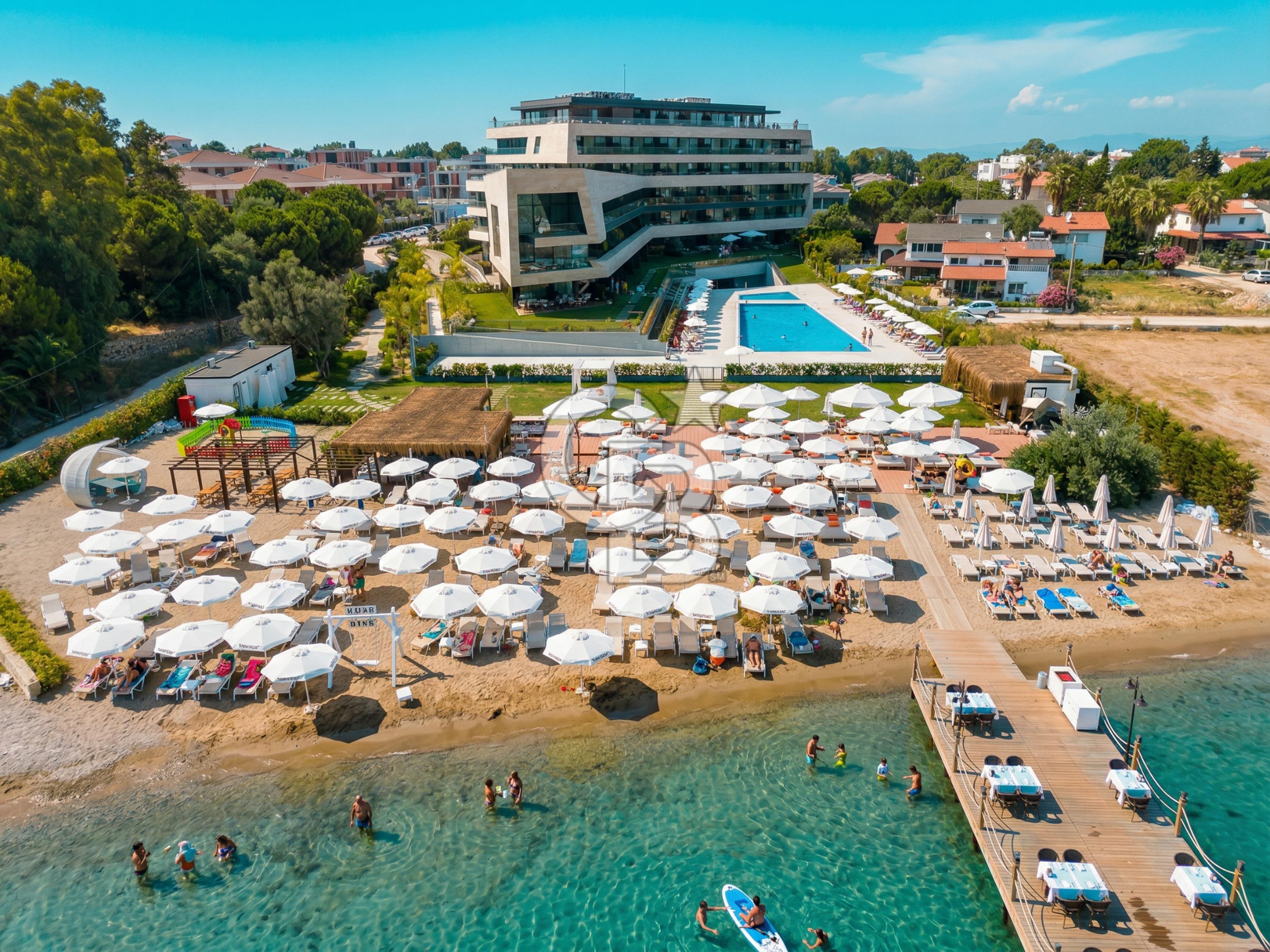 Çeşme Folkart Blu Deniz&Havuz Cepheli Satılık Teraslı 2.5+1 Suit