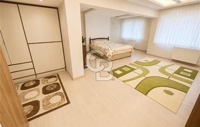 Granada Residence'da Havuz Cepheli 200M2 Büyük Tip Satılık Daire