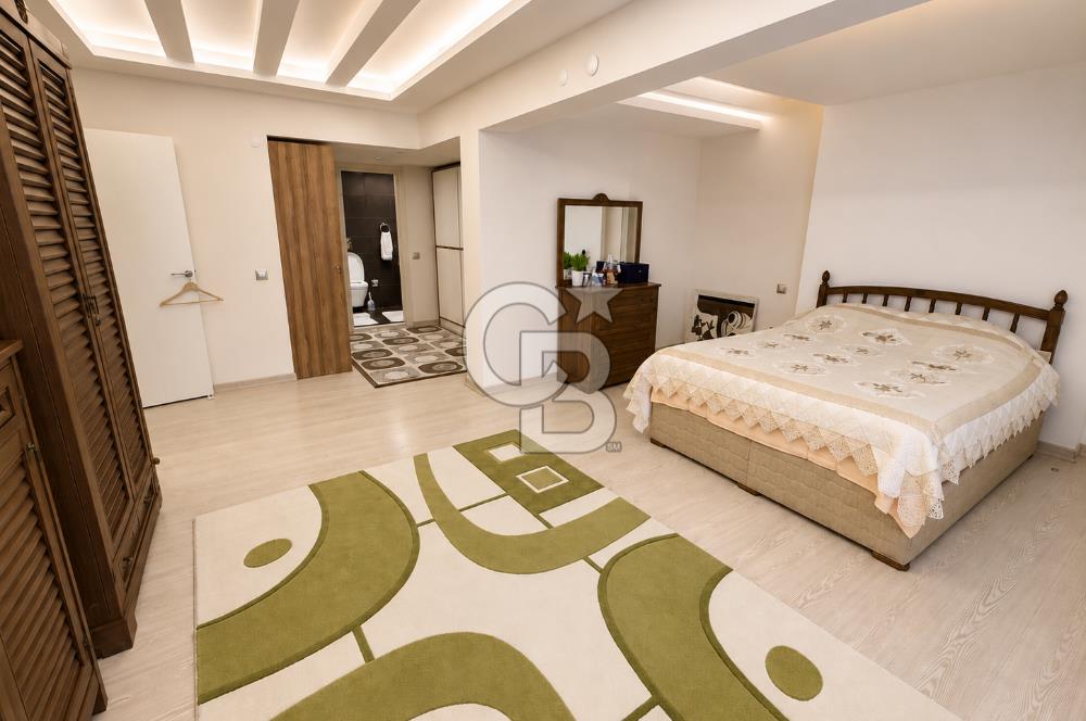 Granada Residence'da Havuz Cepheli 200M2 Büyük Tip Satılık Daire