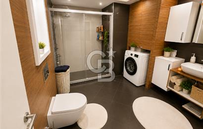 Granada Residence'da Havuz Cepheli 200M2 Büyük Tip Satılık Daire