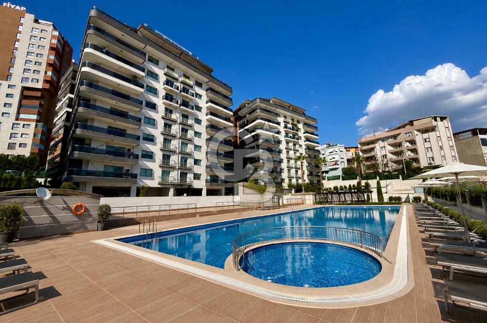 Granada Residence'da Havuz Cepheli 200M2 Büyük Tip Satılık Daire