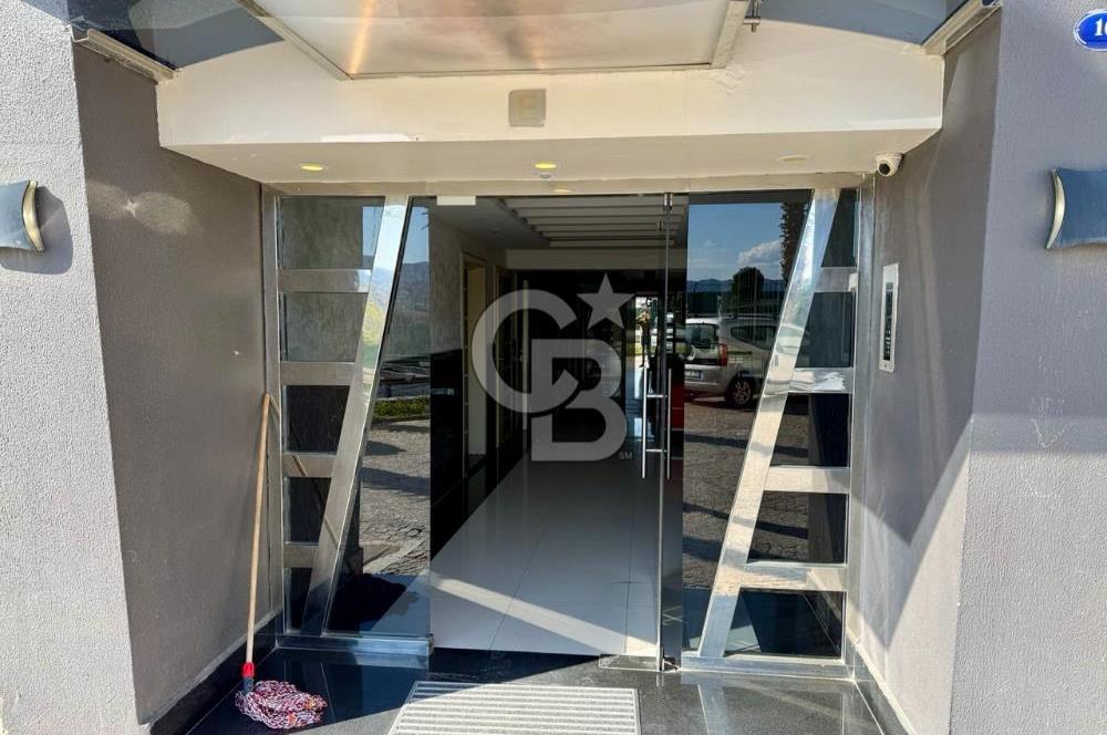 Granada Residence'da Havuz Cepheli 200M2 Büyük Tip Satılık Daire