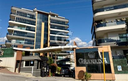 Granada Residence'da Havuz Cepheli 200M2 Büyük Tip Satılık Daire