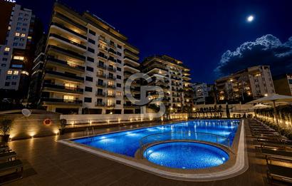 Granada Residence'da Havuz Cepheli 200M2 Büyük Tip Satılık Daire
