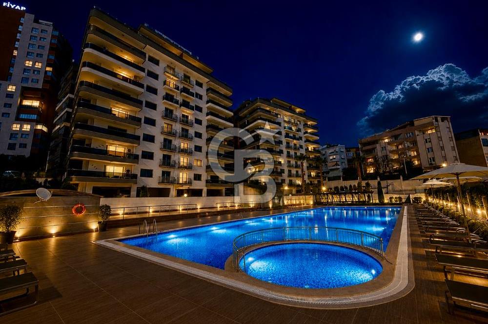 Granada Residence'da Havuz Cepheli 200M2 Büyük Tip Satılık Daire