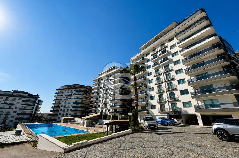 Granada Residence'da Havuz Cepheli 200M2 Büyük Tip Satılık Daire
