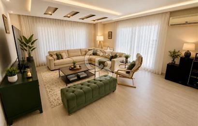 Granada Residence'da Havuz Cepheli 200M2 Büyük Tip Satılık Daire