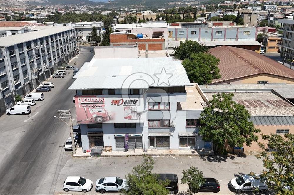 BORNOVA PINARBAŞI KÖŞE KONUM, 1.500 m² KOMPLE SATILIK BİNA