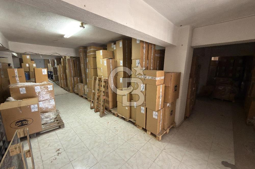 BORNOVA PINARBAŞI KÖŞE KONUM, 1.500 m² KOMPLE SATILIK BİNA