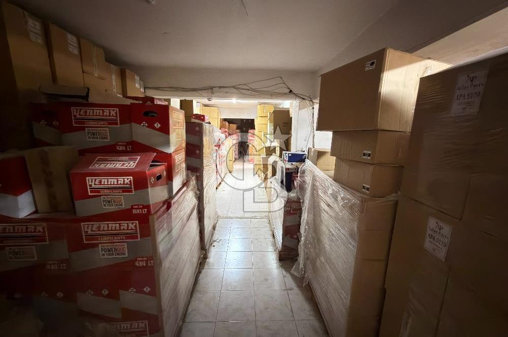 BORNOVA PINARBAŞI KÖŞE KONUM, 1.500 m² KOMPLE SATILIK BİNA